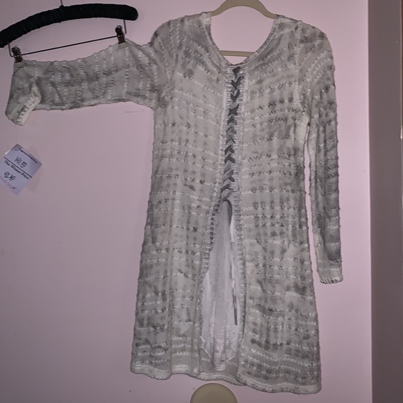 Livin’ for the Weekend dress. Size Small/Petite. Very lightweight sweater dress. - Picture 8 of 8